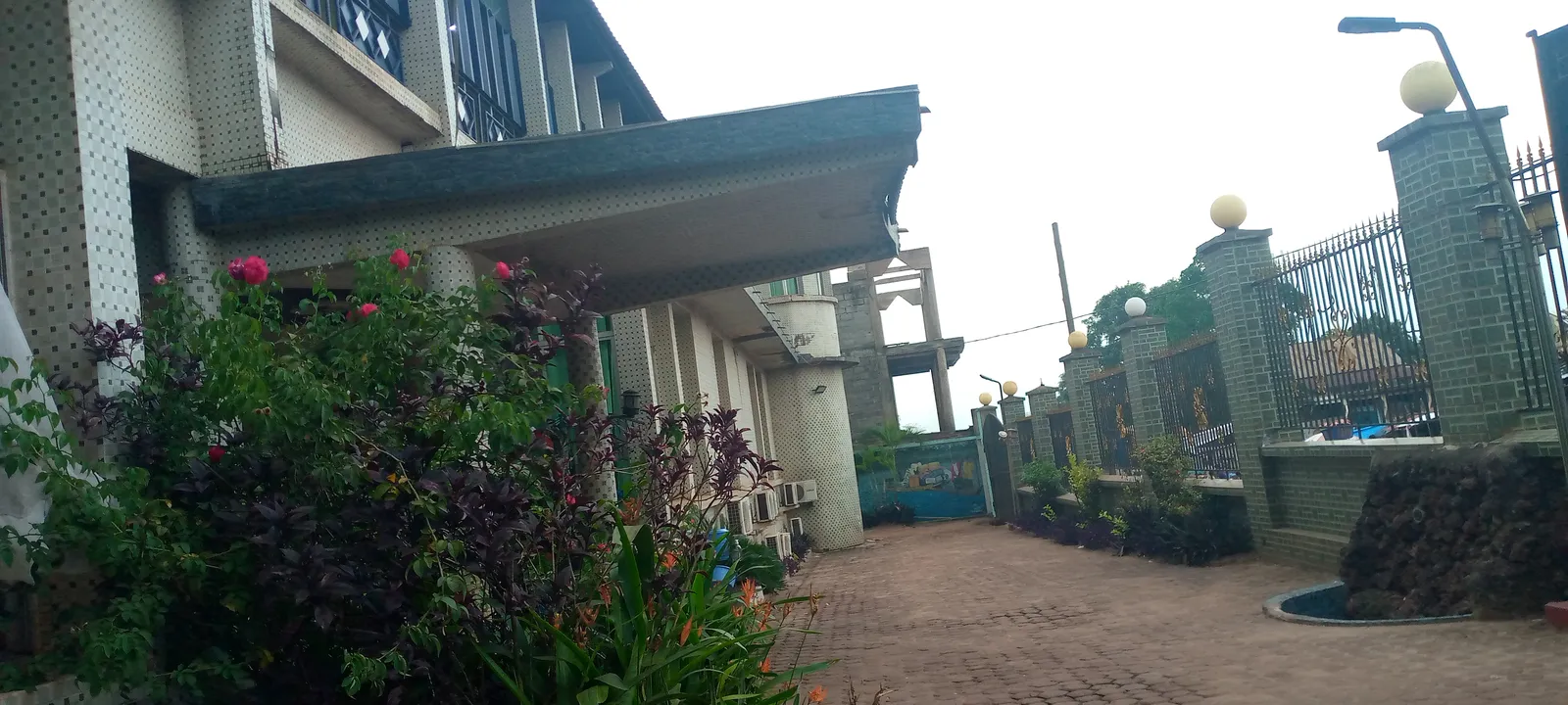 Nina River Hotel — Exterior, Mbandaka