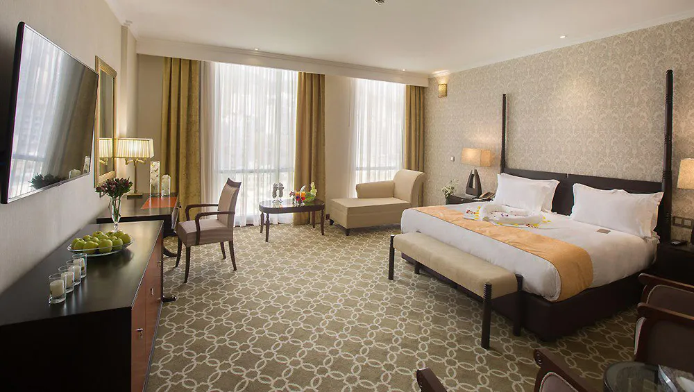 Espinas Palace Hotel, Tehran