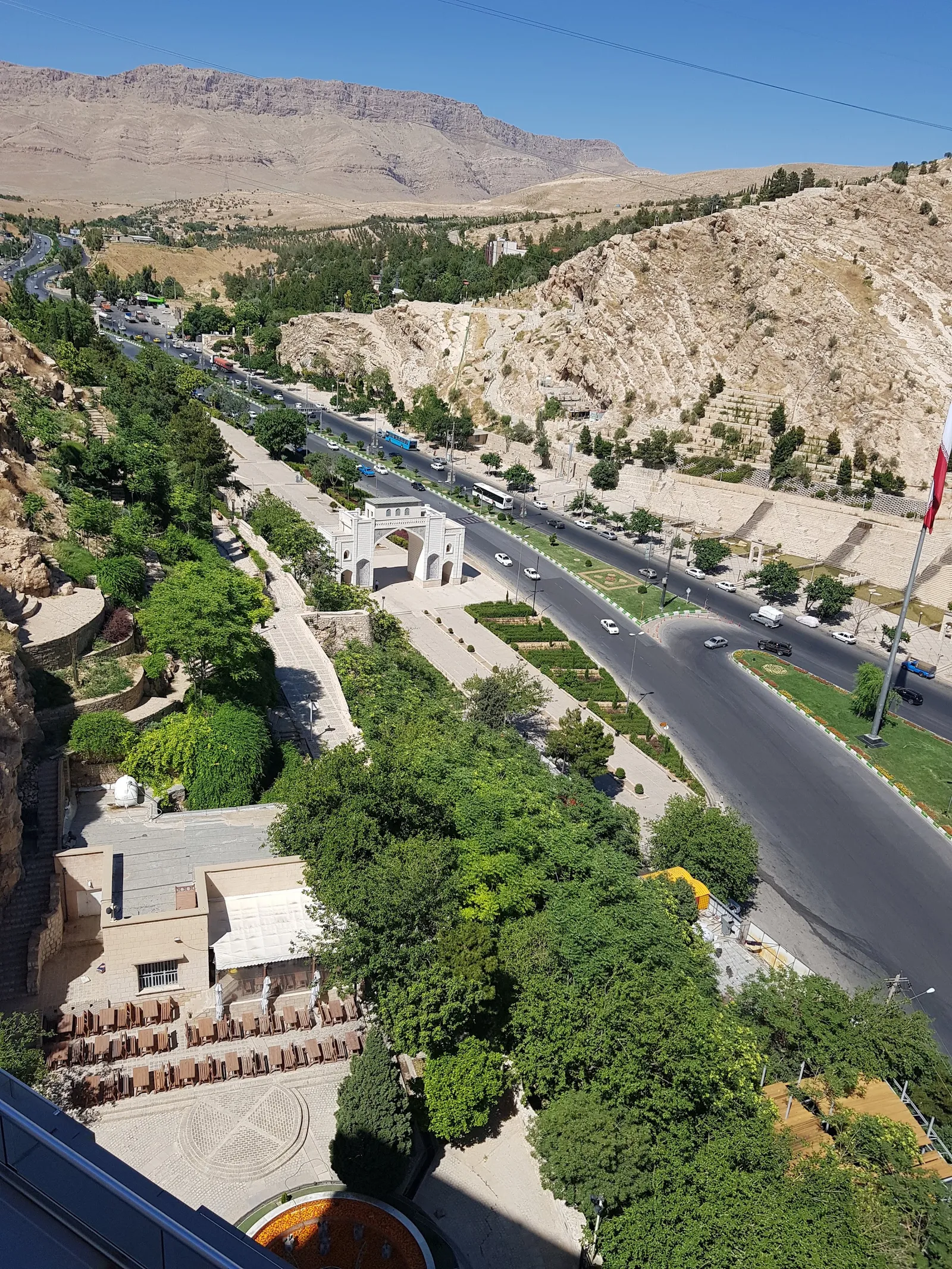 Shiraz Grand Hotel — Exterior, Shiraz