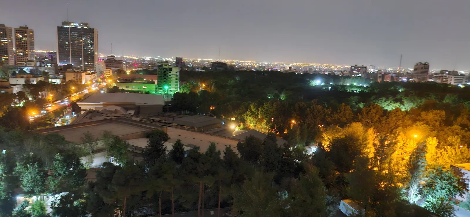 Laleh International Hotel — Exterior, Tehran