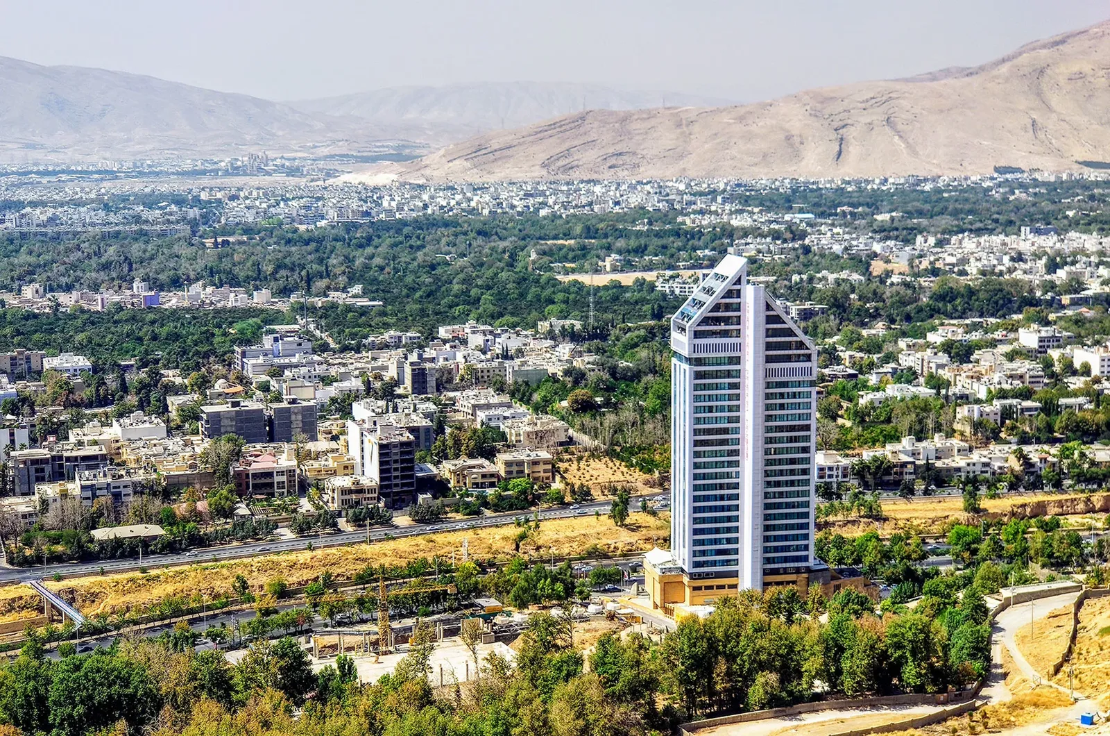 Chamran Grand Hotel, Shiraz