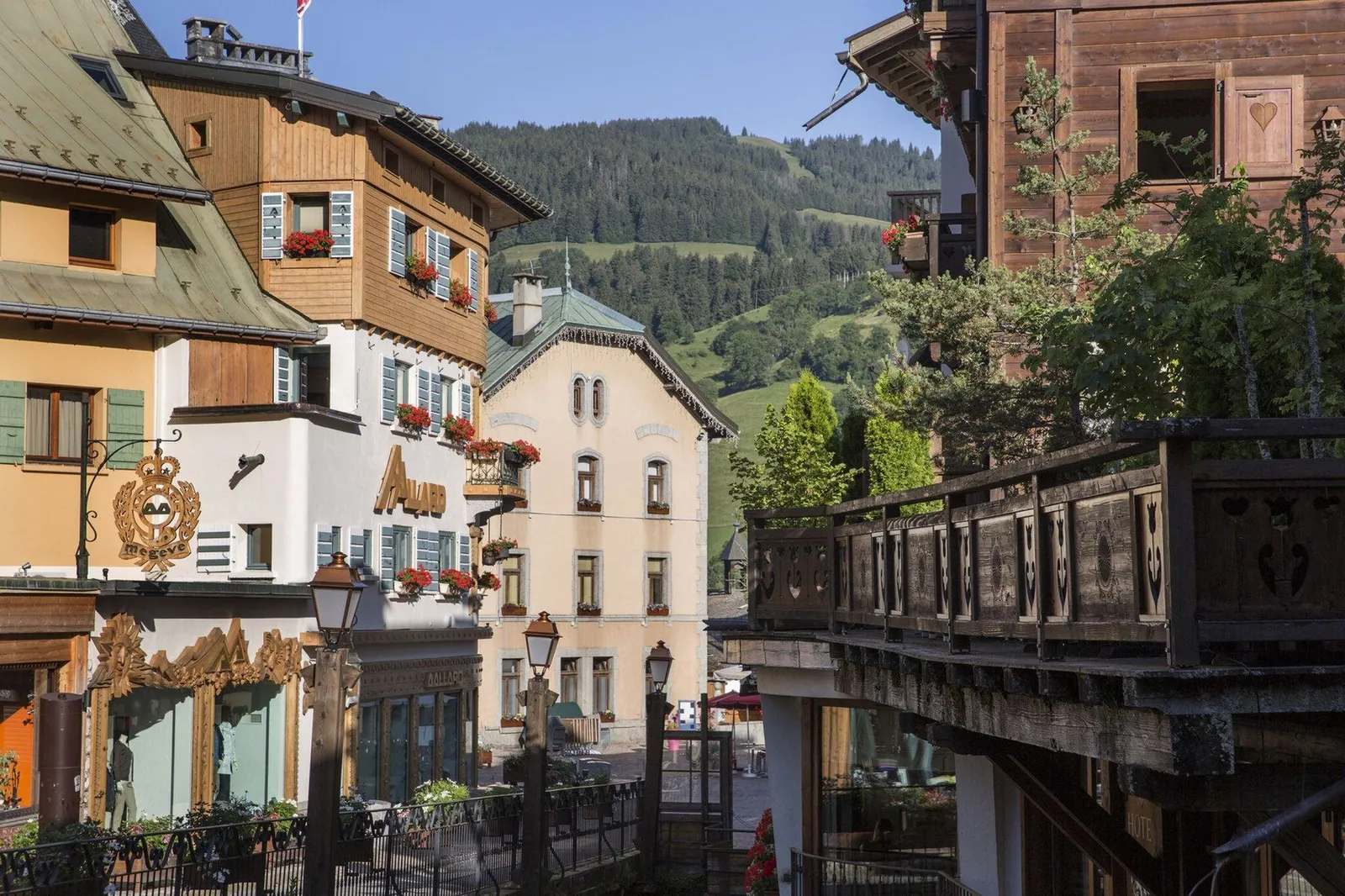 Four Seasons Resort Megeve — Exterior, Megève