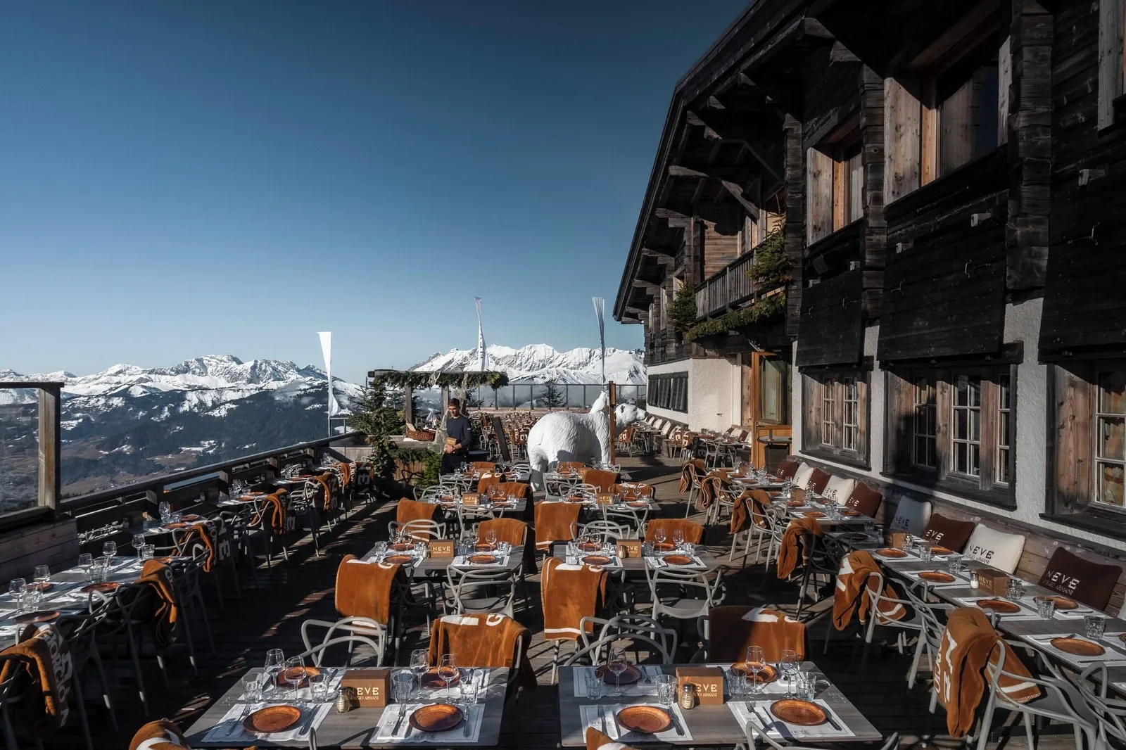 Four Seasons Resort Megeve — Exterior, Megève