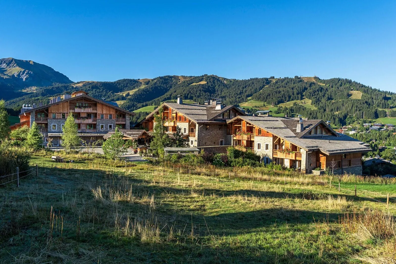 Four Seasons Resort Megeve — Exterior, Megève