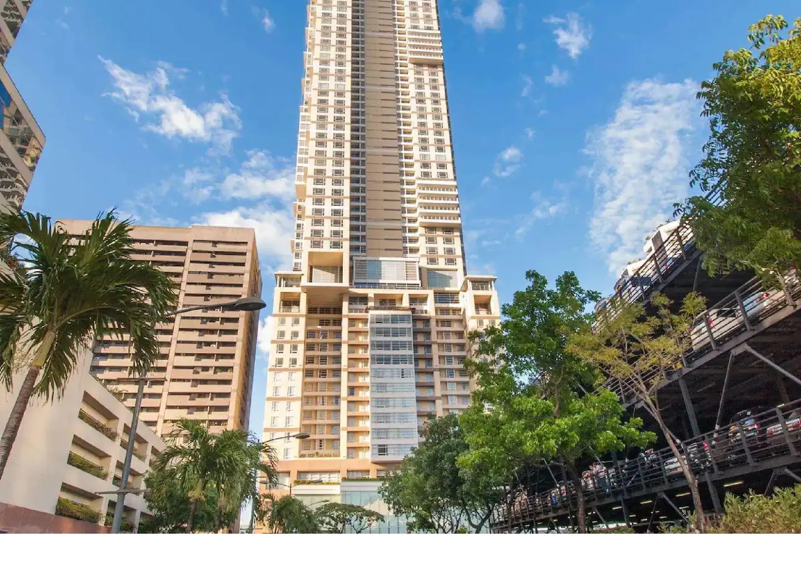 Discovery Primea Manila — Exterior, Makati