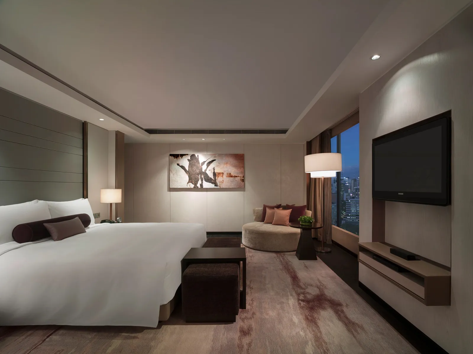 New World Makati Hotel, Makati