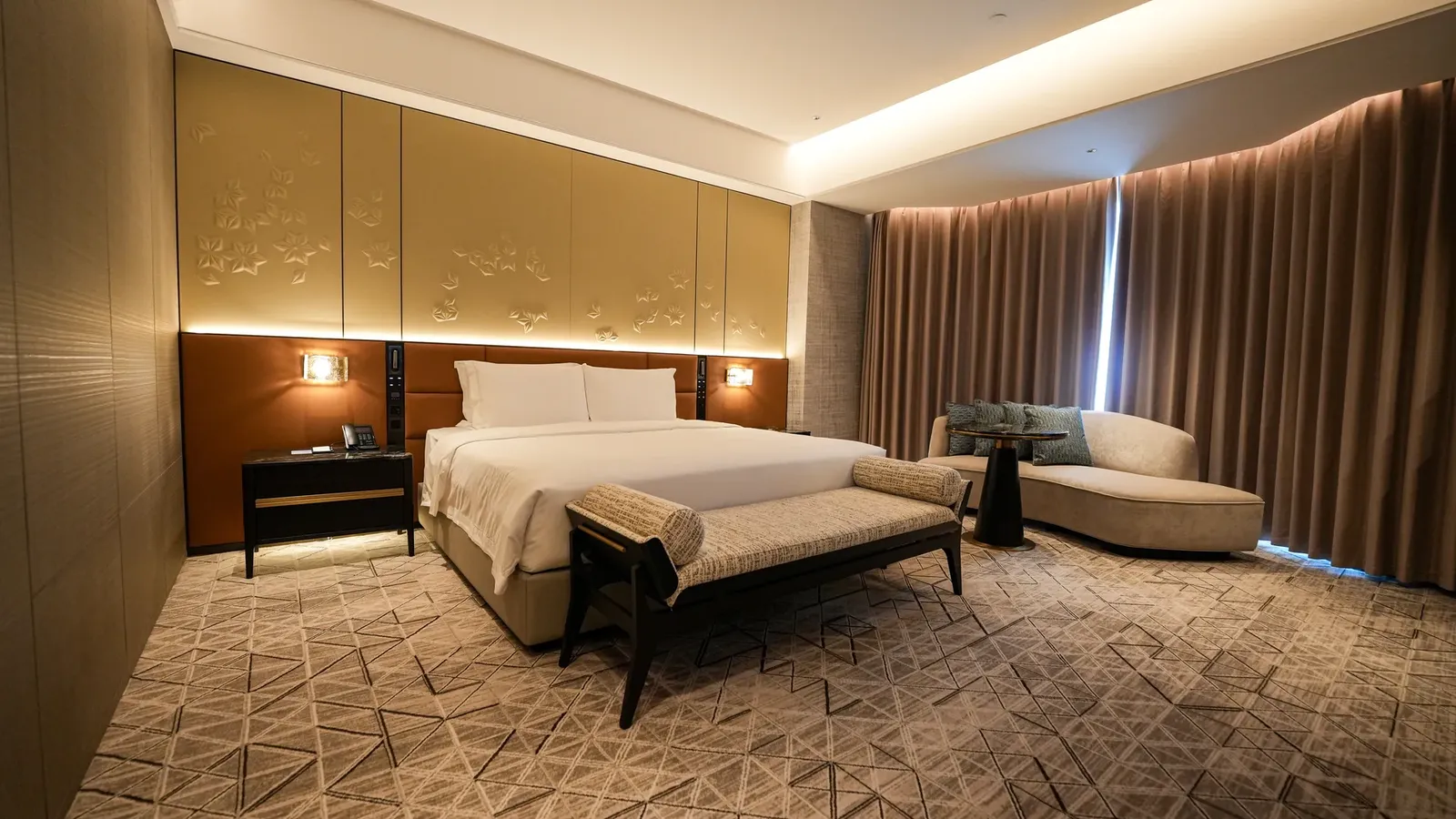 New Coast Hotel Manila, Manila