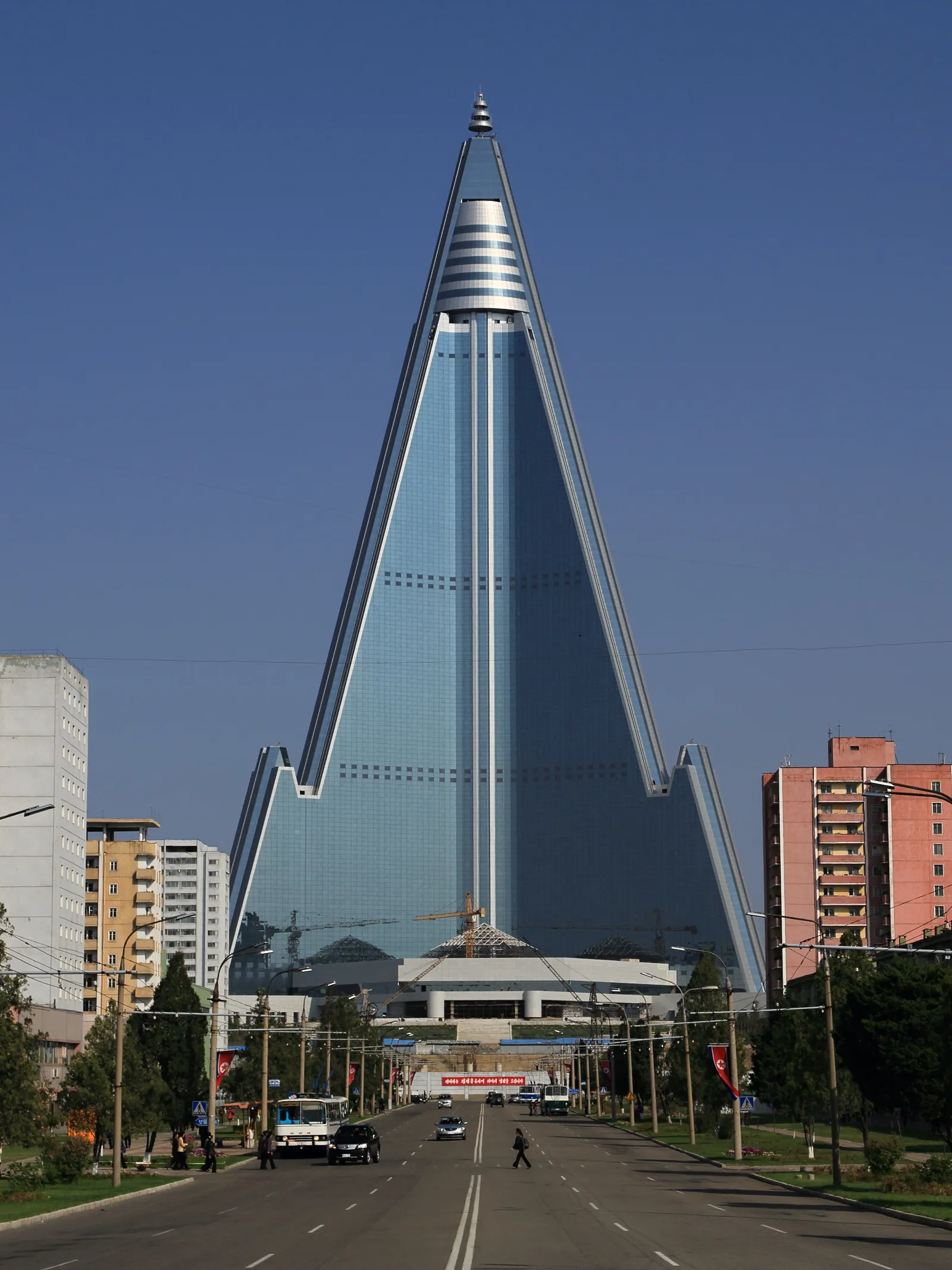 Ryugyong Hotel, Pyongyang