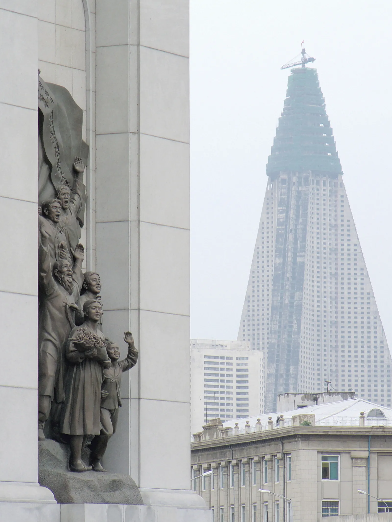 Ryugyong Hotel, Pyongyang