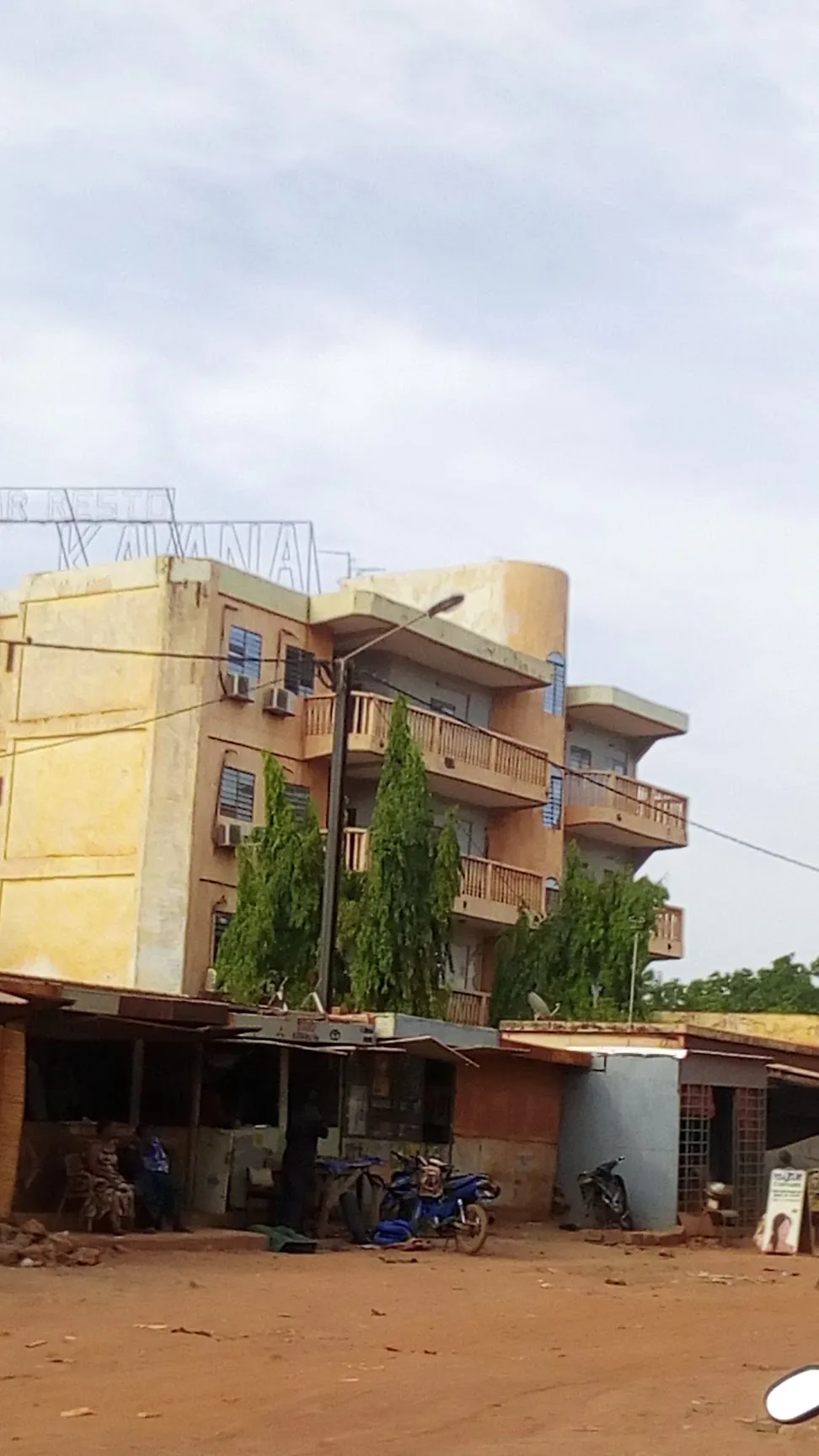 KGL Hotel — Exterior, Ouagadougou