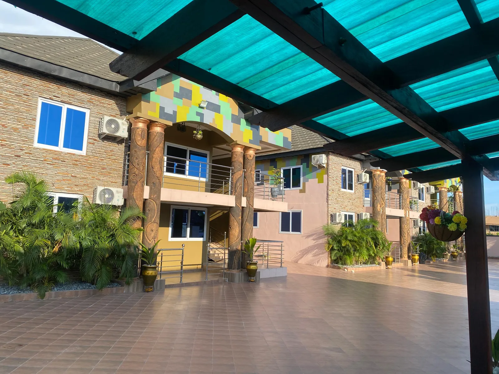 Pharrell Luxury Hotel, Bonwire