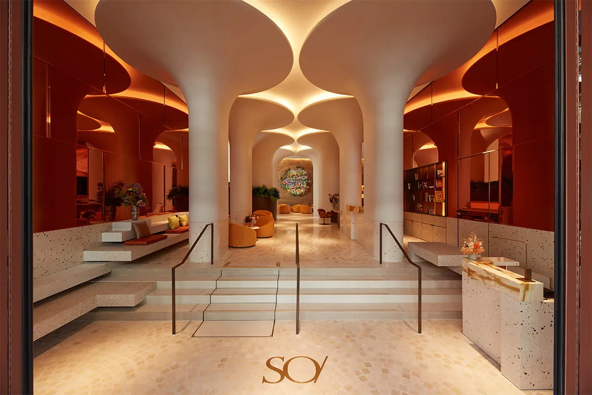 SO/ Paris, Paris