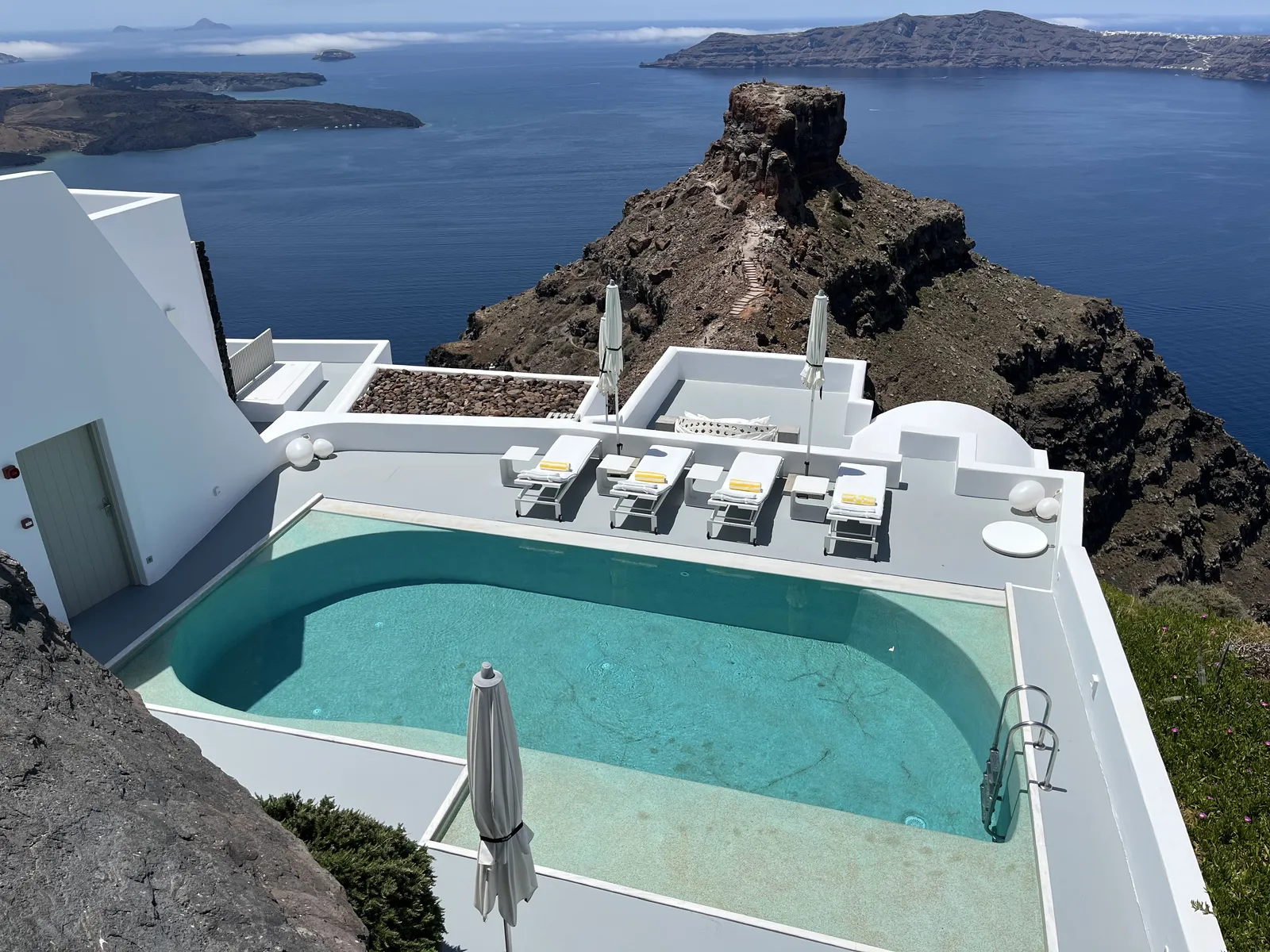 Grace Hotel Santorini, Auberge Resorts Collection — Exterior, Imerovigli