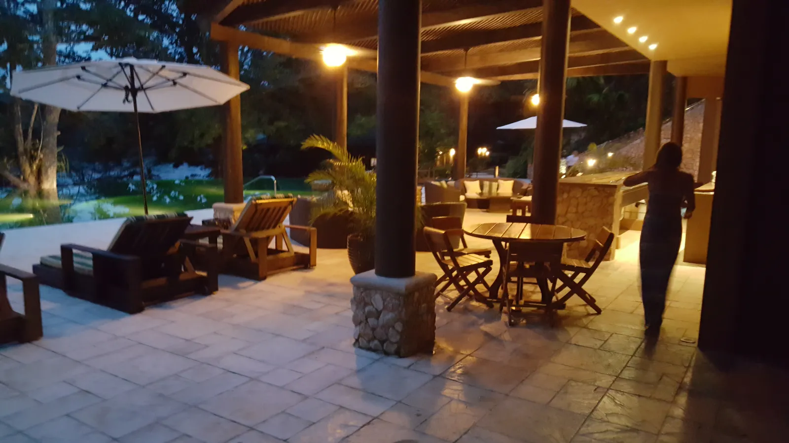 Las Lagunas Boutique Hotel — Exterior, Flores