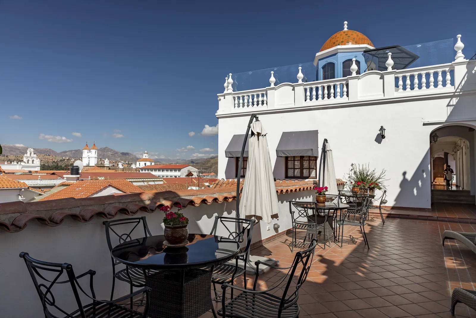 Parador Santa María La Real — Exterior, Sucre