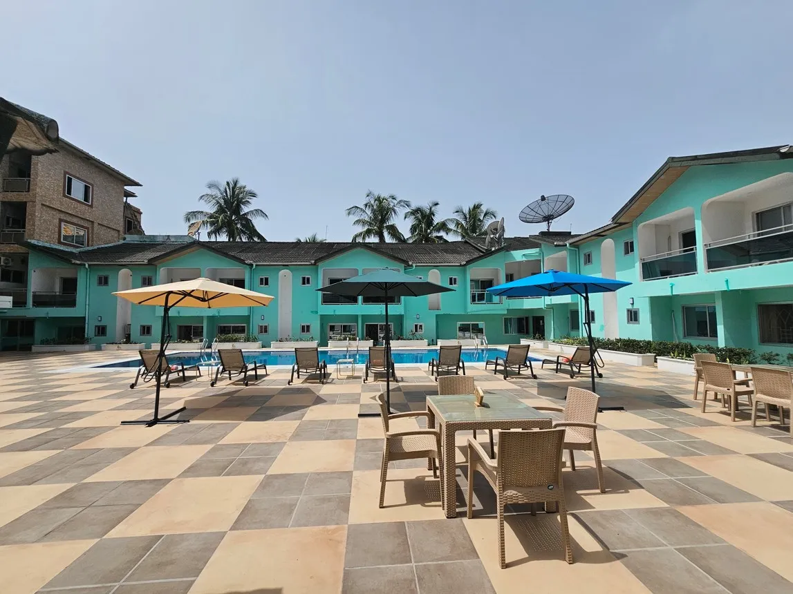 Wusum Hotel — Exterior, Makeni