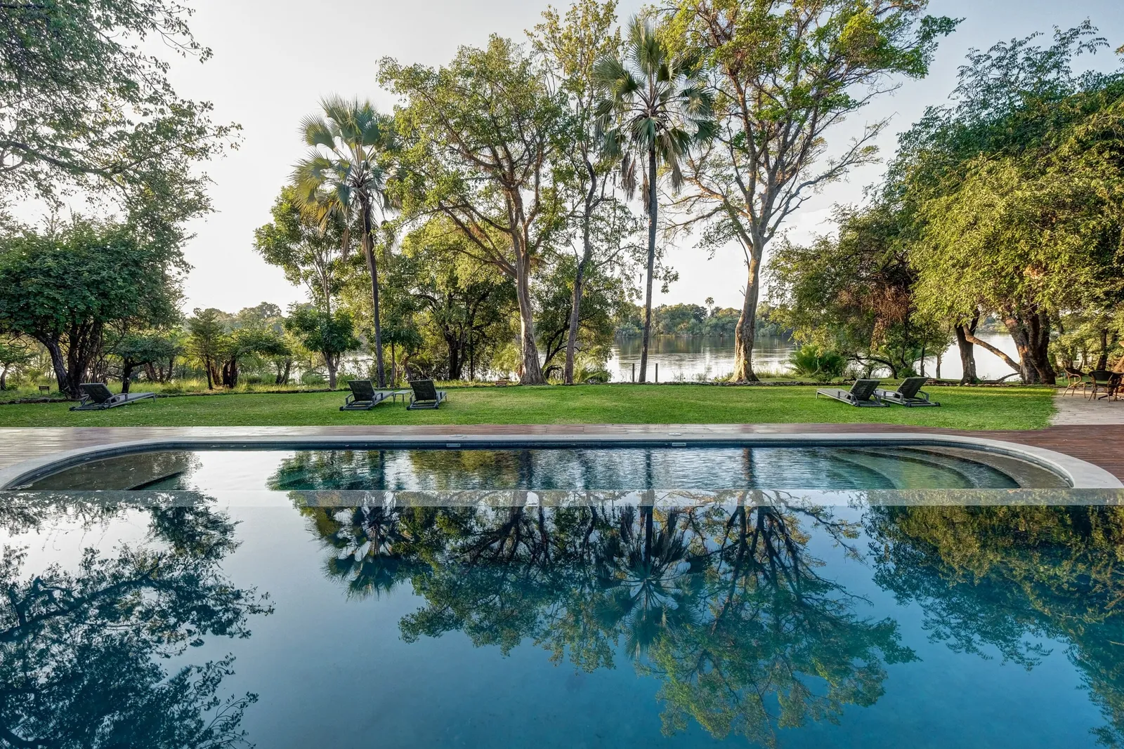 Palm River Hotel, Victoria Falls