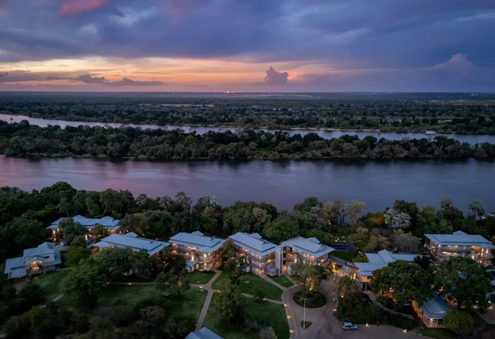 Palm River Hotel, Victoria Falls