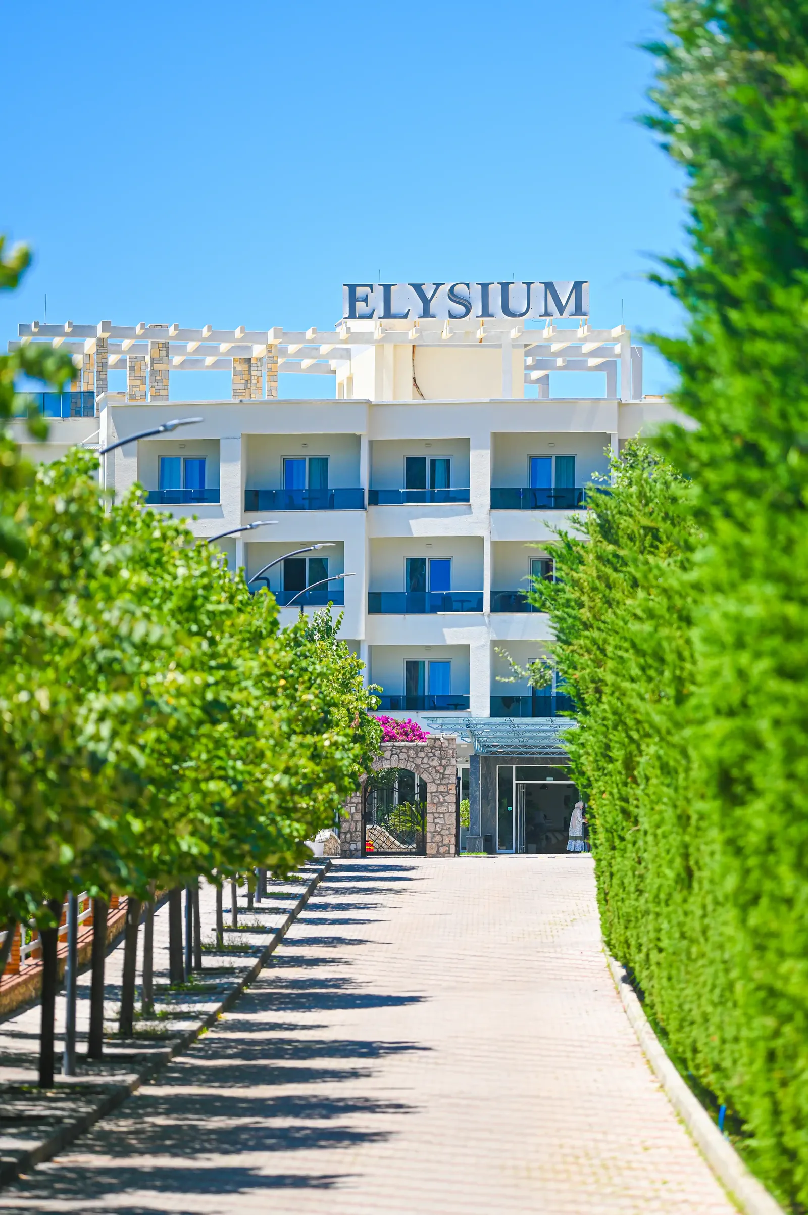 Elysium Hotel, Dhermi
