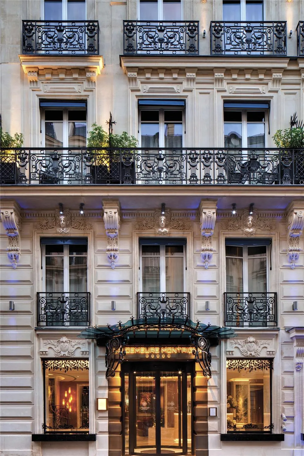 La Demeure Montaigne — Exterior, Paris