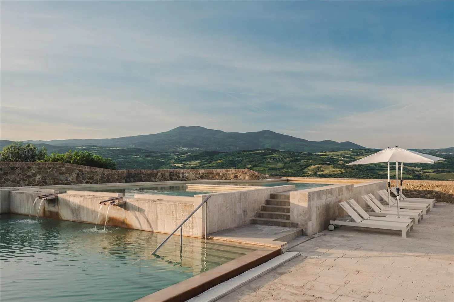 Castello di Velona Resort, Thermal SPA & Winery — Exterior, Montalcino