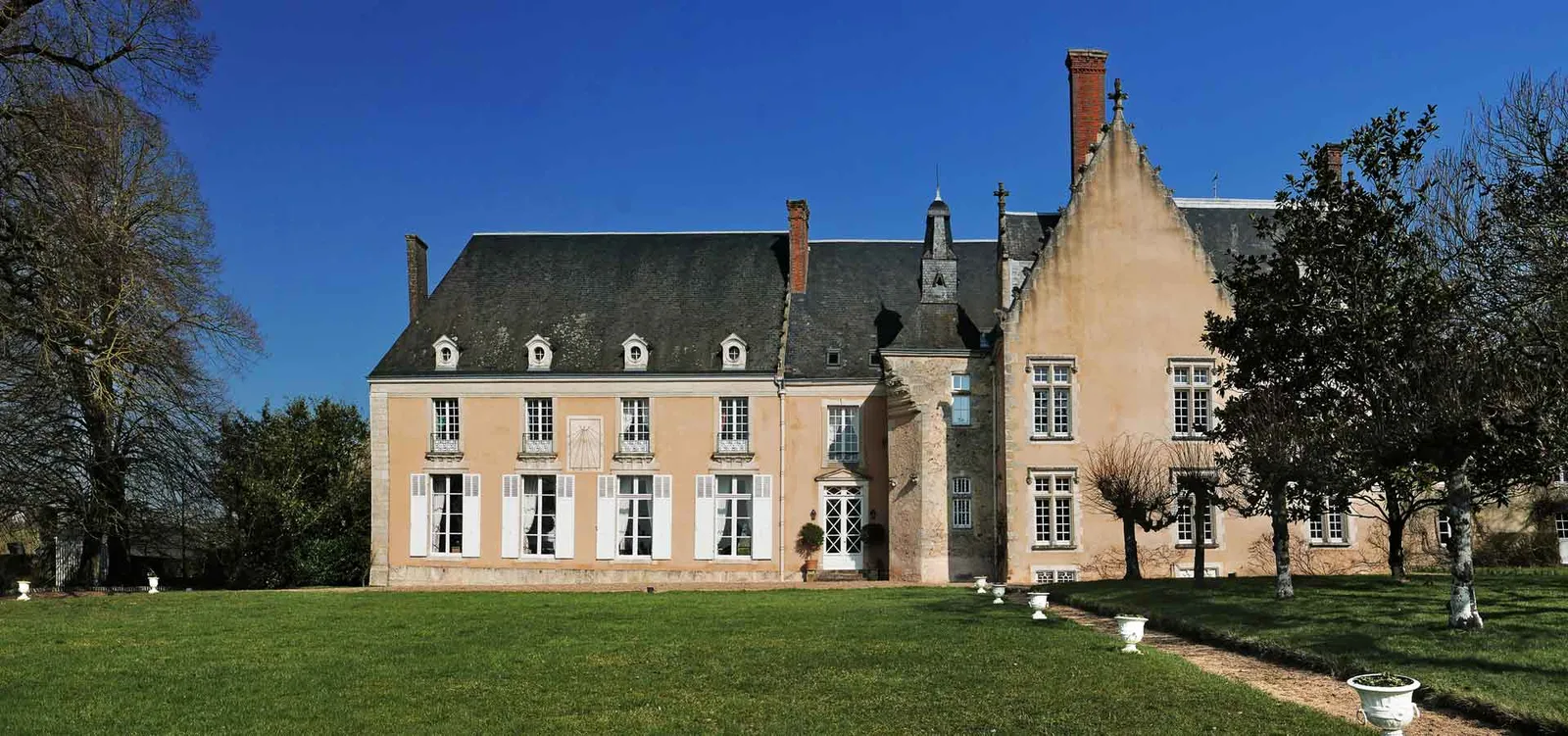 Château de la Barre — Exterior, Conflans-sur-Anille