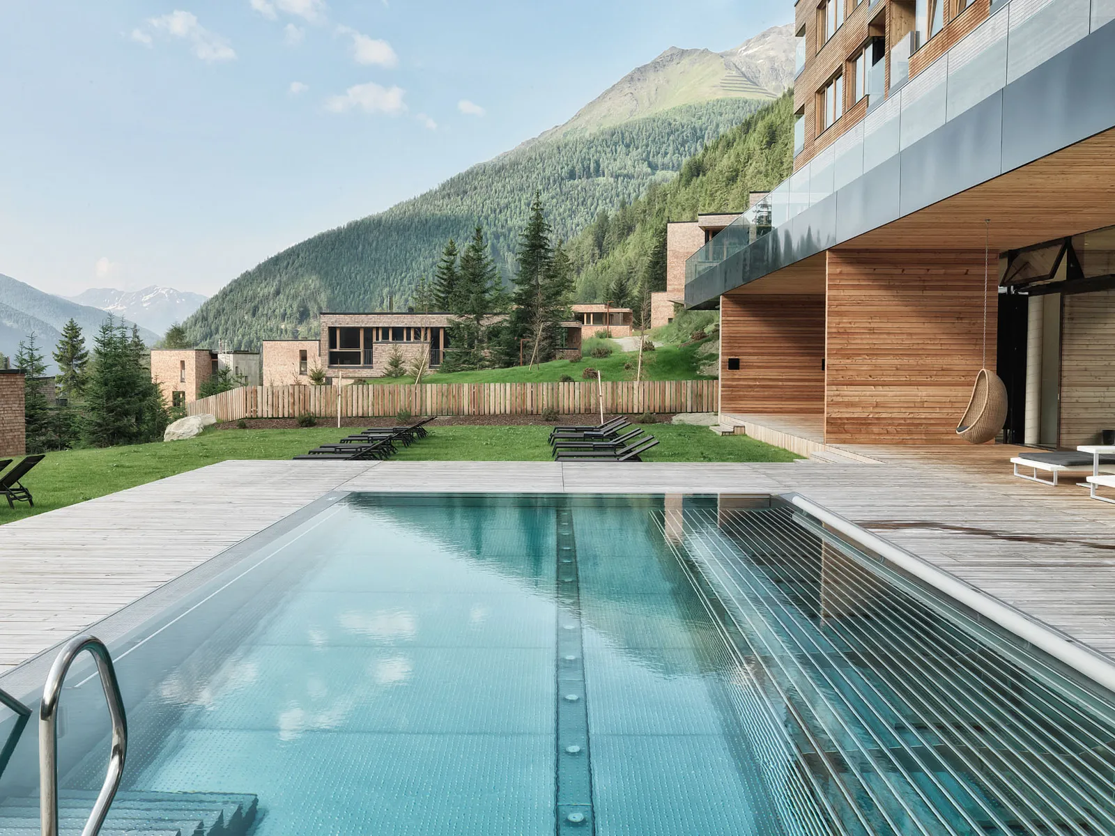 Gradonna Mountain Resort Châlets & Hotel — Exterior, Kals am Großglockner
