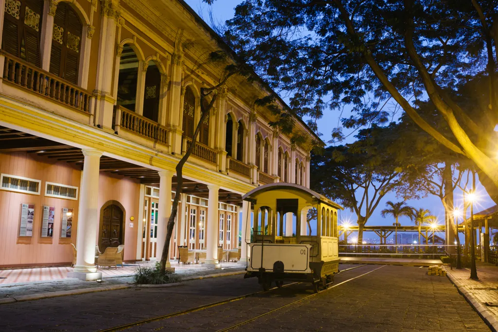 Hotel del Parque — Exterior, Guayaquil