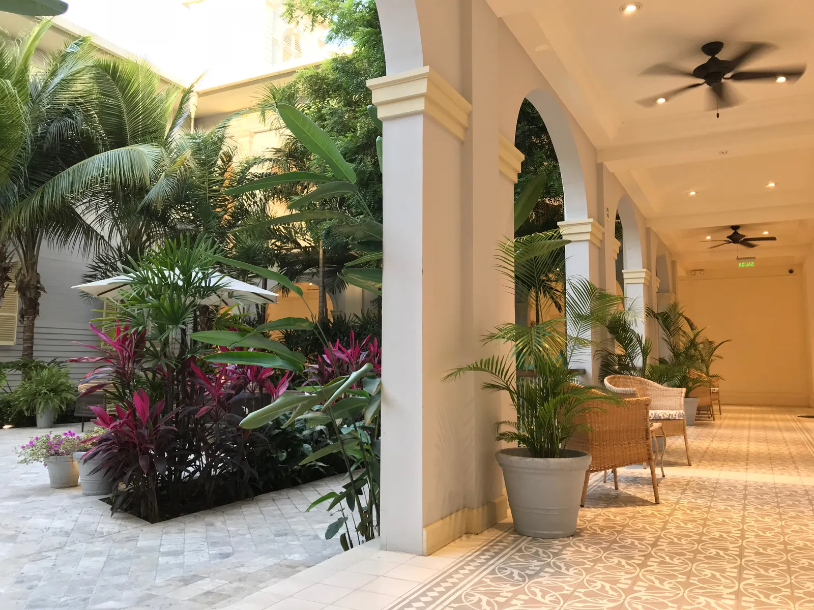 Hotel del Parque — Exterior, Guayaquil