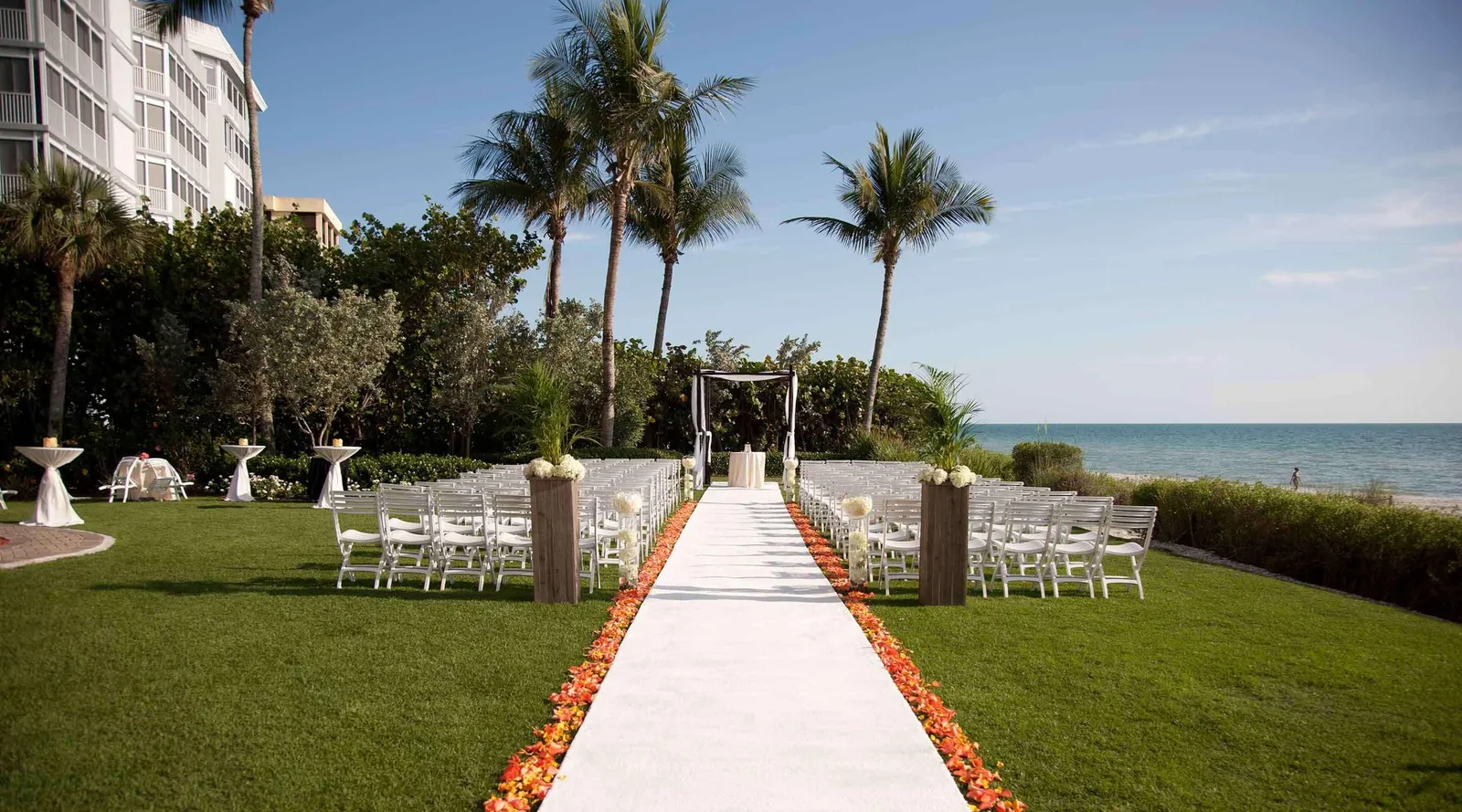 LaPlaya Beach & Golf Resort — Exterior, Naples