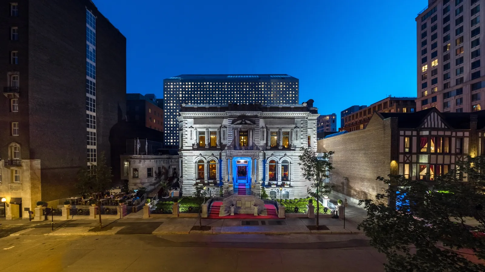 Le Mount Stephen — Exterior, Montréal