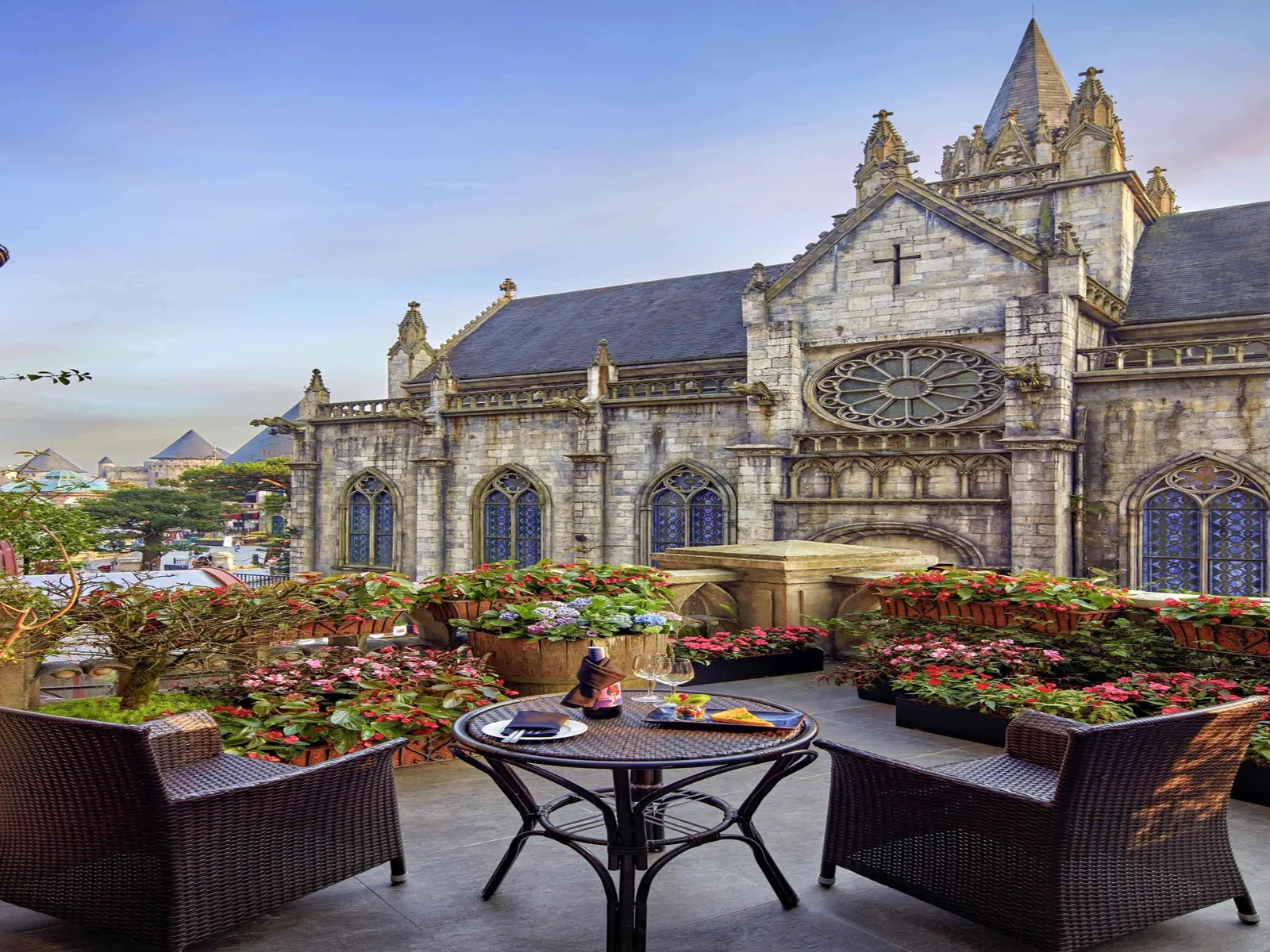 Mercure Danang French Village Bana Hills — Exterior, Da Nang