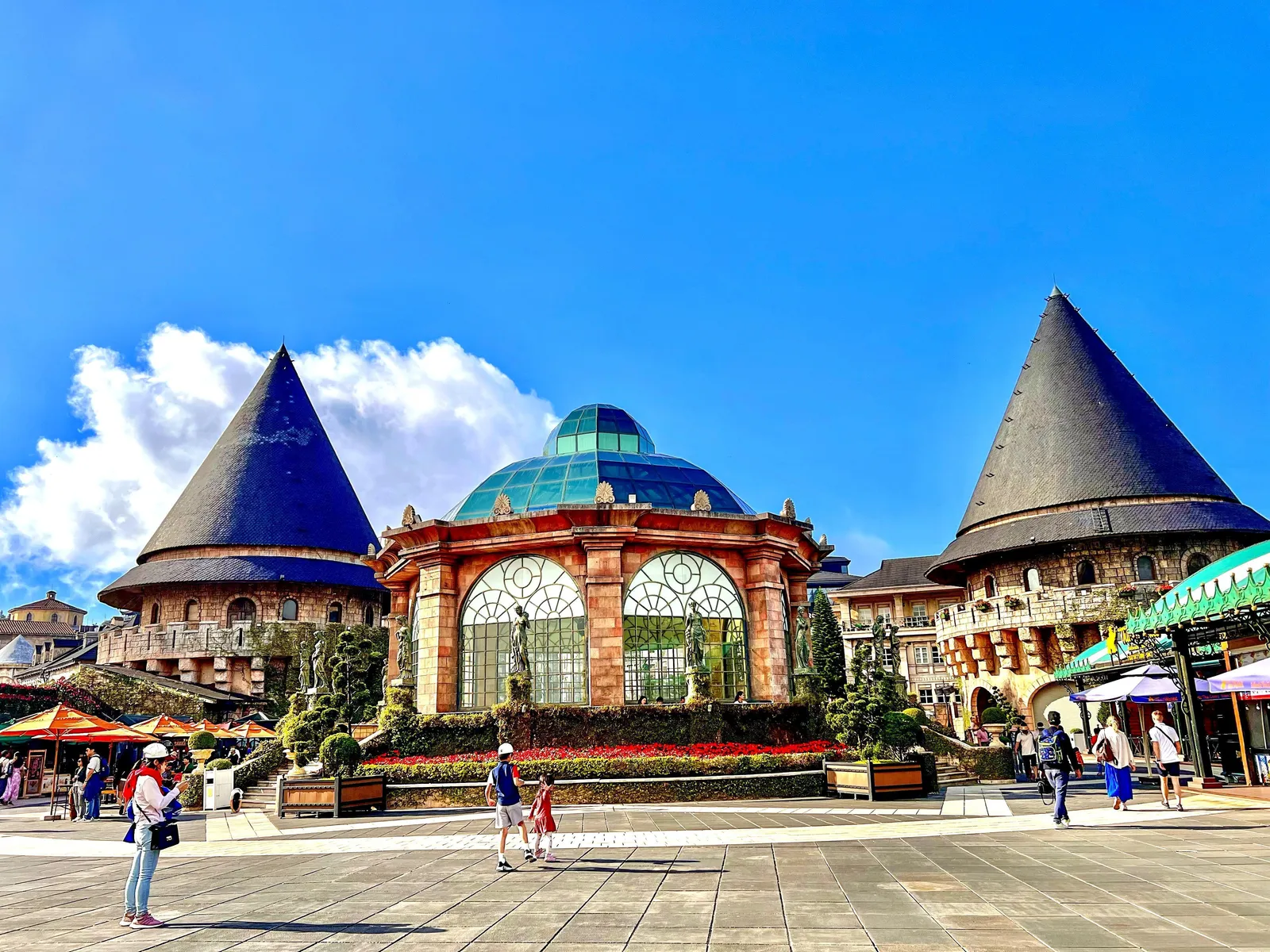 Mercure Danang French Village Bana Hills — Exterior, Da Nang