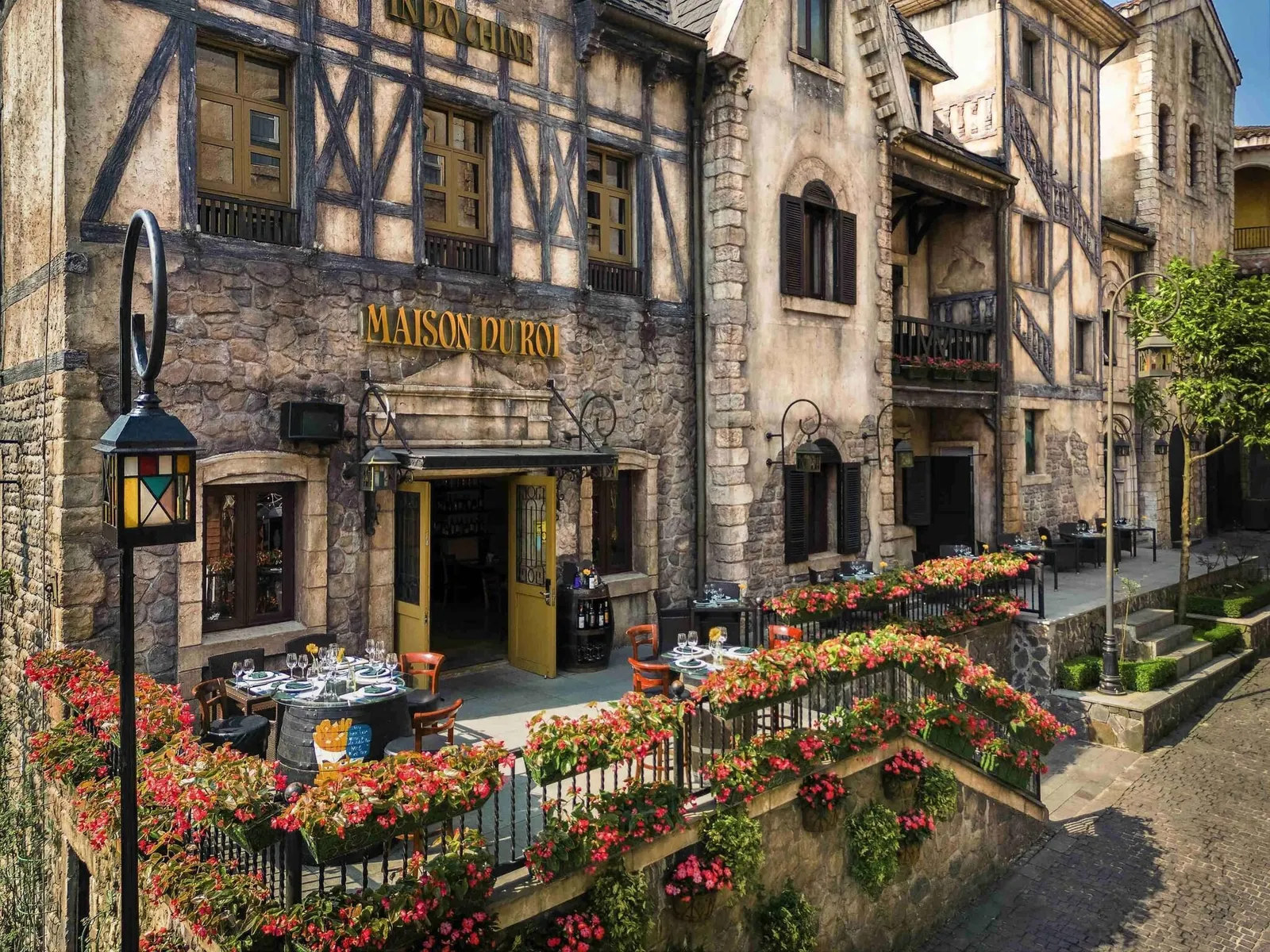 Mercure Danang French Village Bana Hills — Exterior, Da Nang