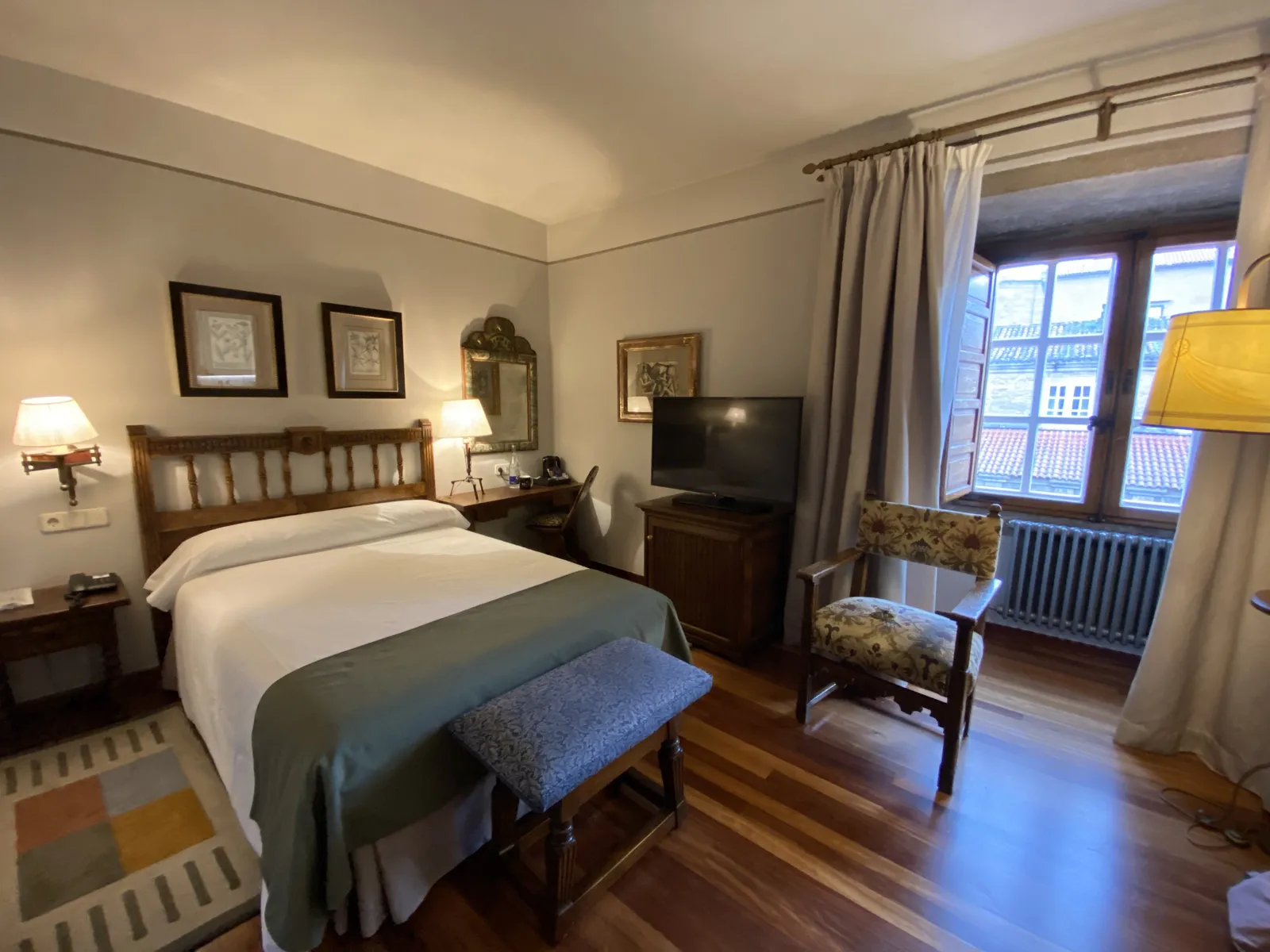 Parador de Santiago de Compostela — At a glance, Santiago de Compostela