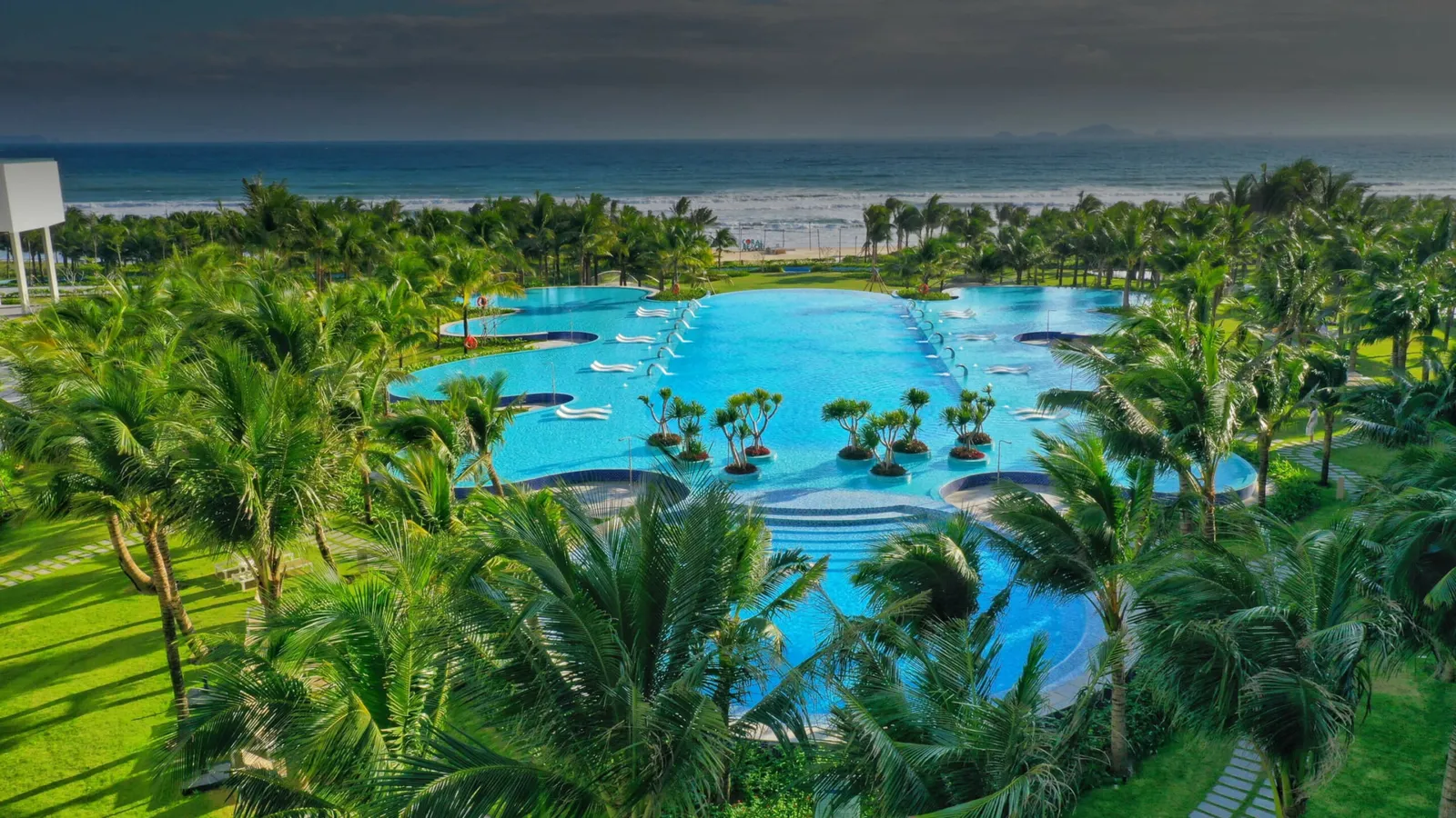 The Empyrean Cam Ranh Beach Resort, Cam Ranh