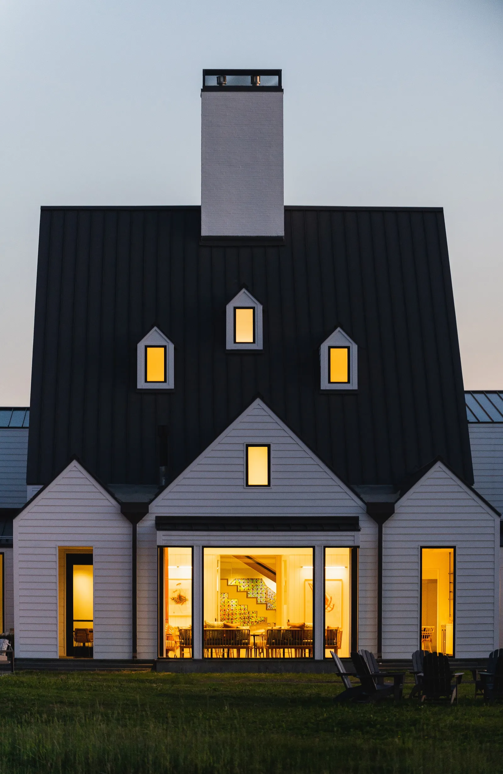 The Inns of Aurora — Exterior, Aurora