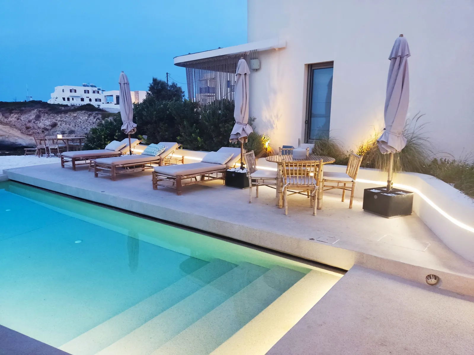 White Pebble Suites — Exterior, Pollonia