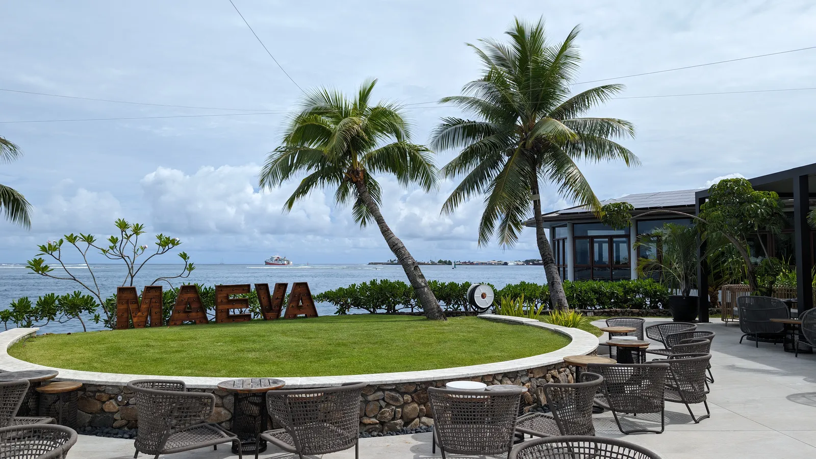 Hilton Hotel Tahiti — Exterior, Papeete