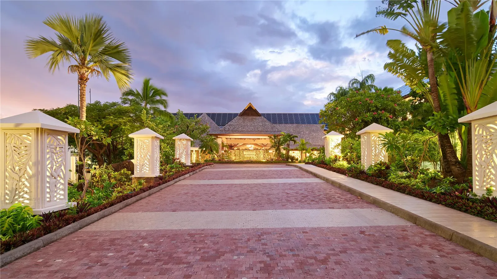 Hilton Hotel Tahiti — Exterior, Papeete