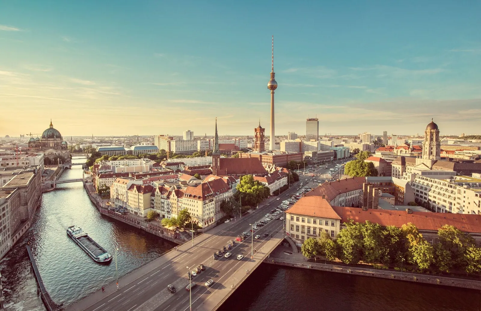 Grand Hyatt Berlin — Exterior, Berlin