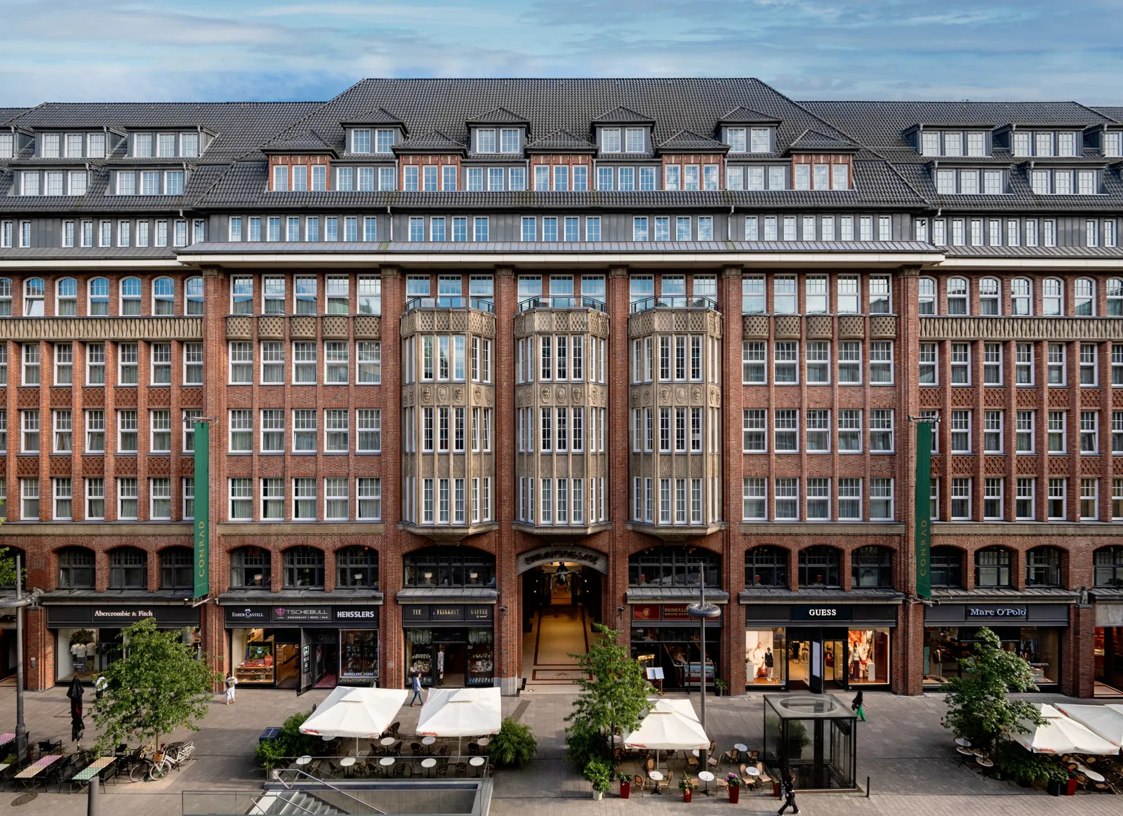 Conrad Hamburg — Exterior, Hamburg
