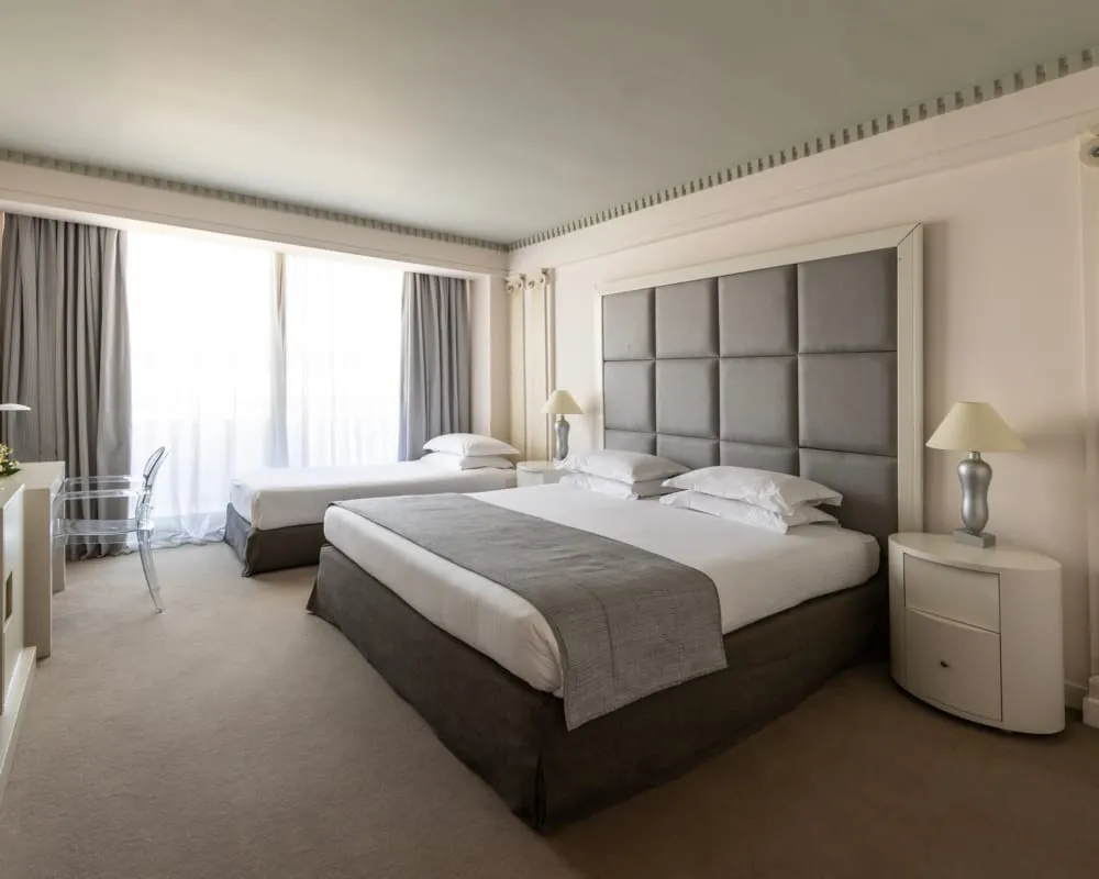 NJV Athens Plaza, Athens