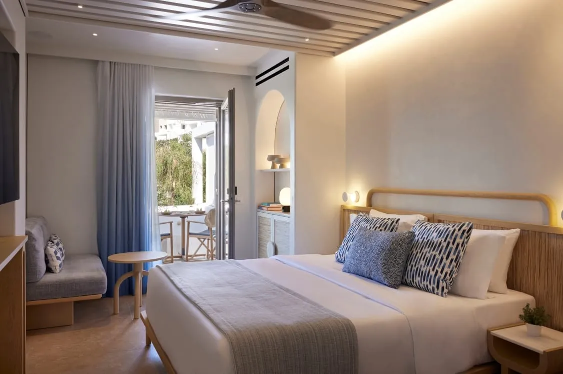 Avant Mar, Paros