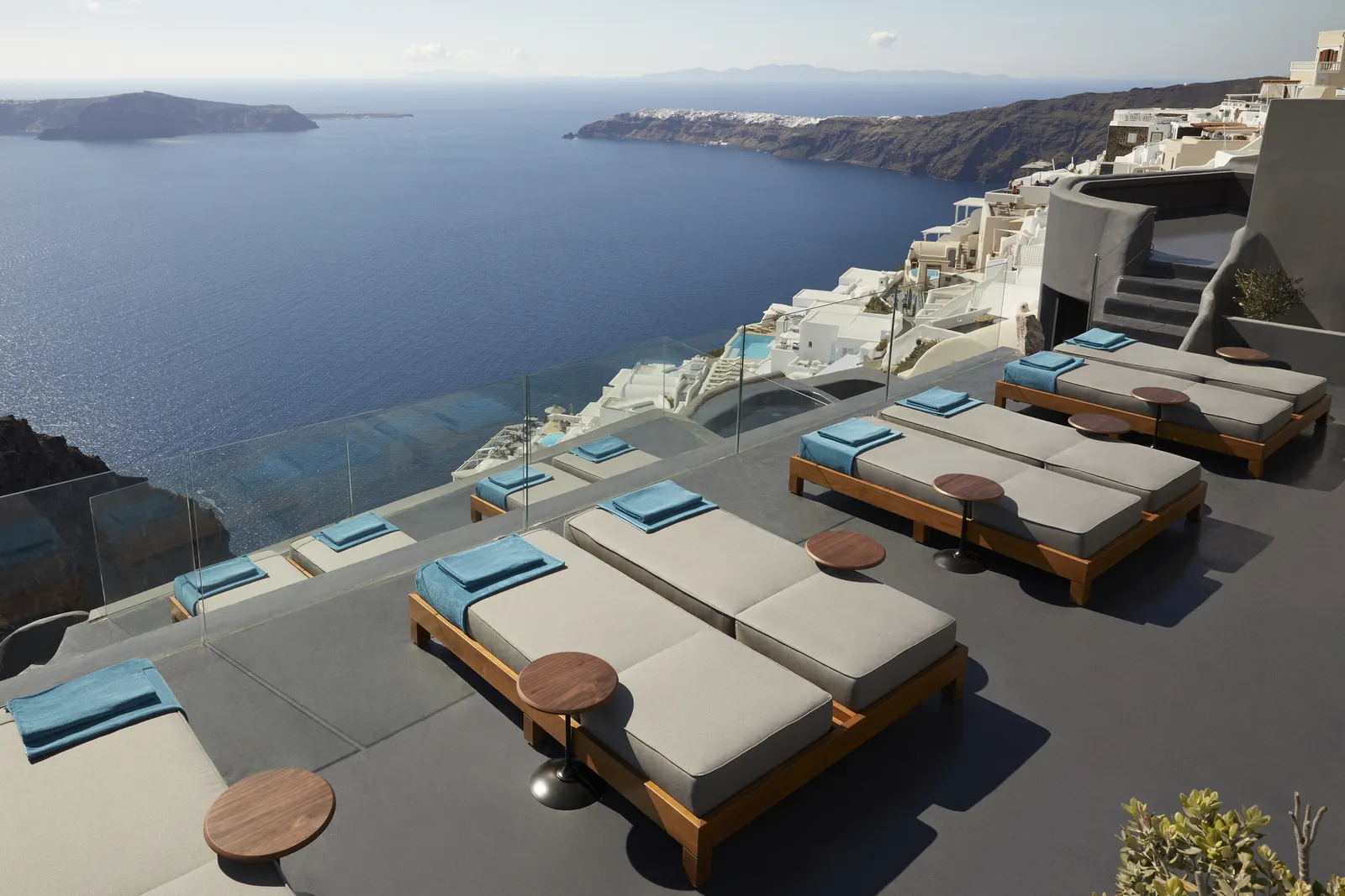 Kivotos Santorini — Exterior, Santorini