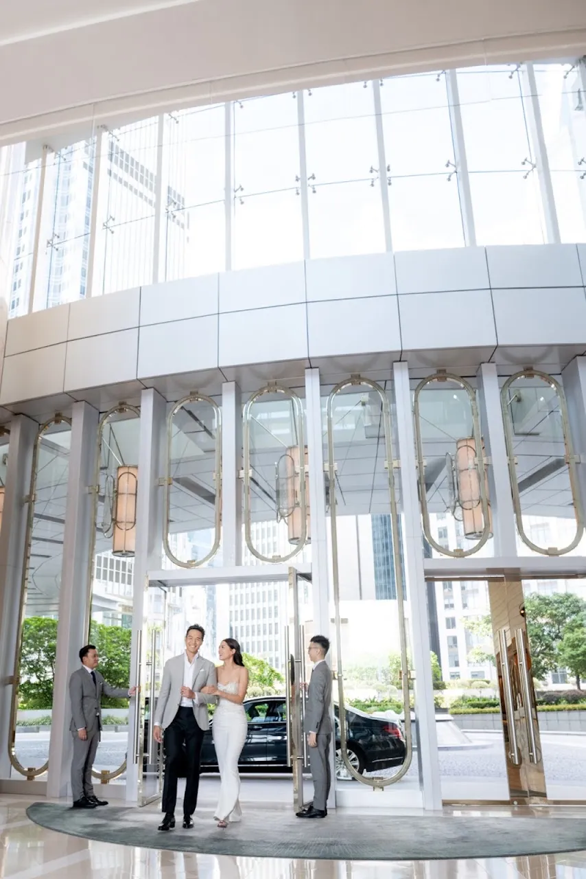 Four Seasons Hotel Hong Kong — Exterior, Hong Kong
