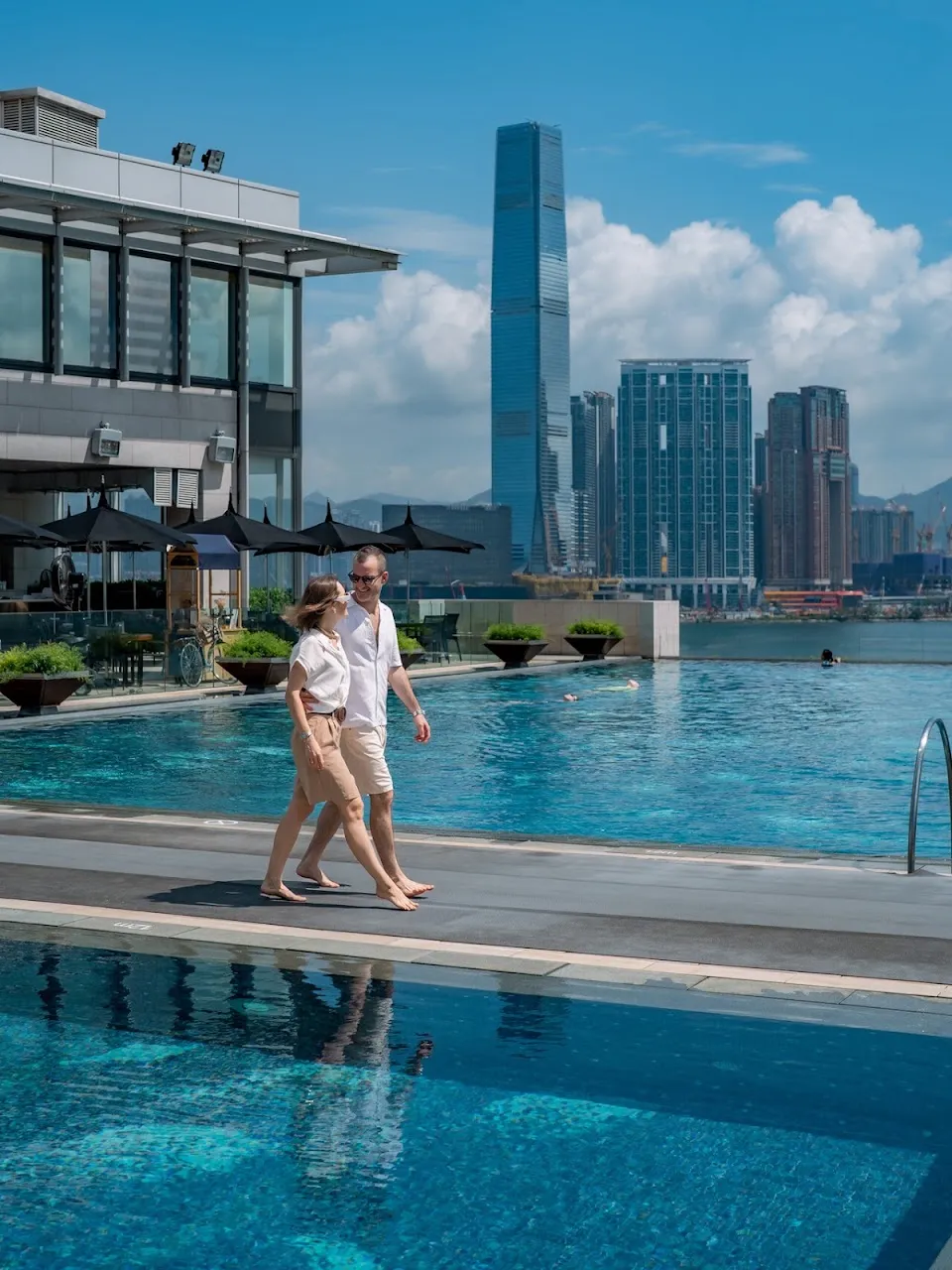 Four Seasons Hotel Hong Kong — Exterior, Hong Kong