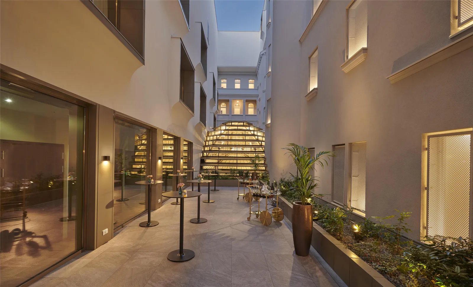 Parisi Udvar Hotel Budapest — Exterior, Budapest