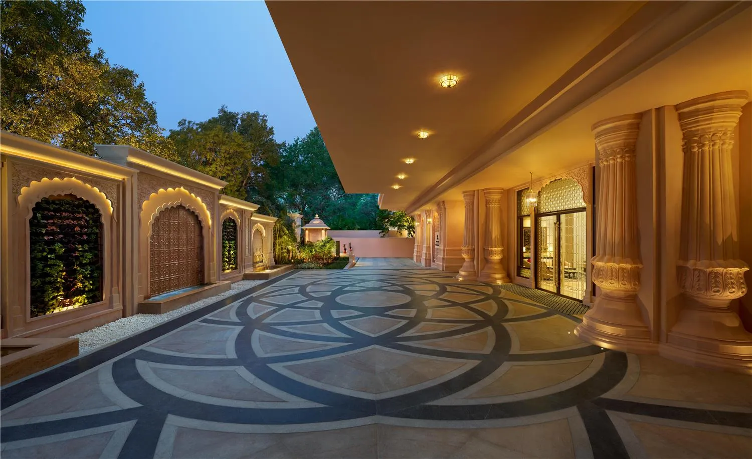 The Leela Palace Bengaluru — Exterior, Bengaluru