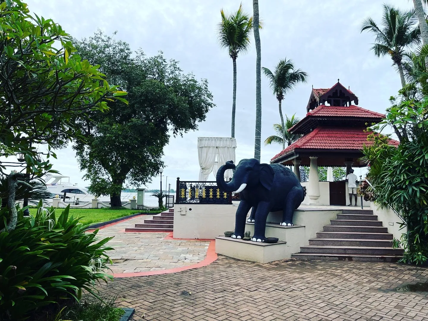 Taj Malabar Resort & Spa — Exterior, Kochi